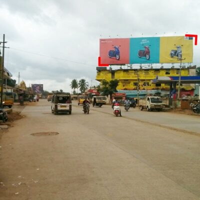 Bankapura Chowk towards Varur, P.B Road